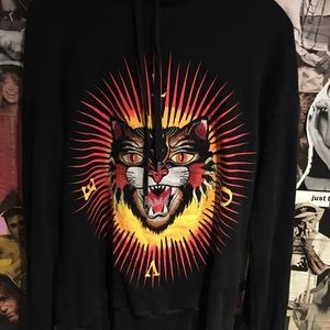 angry cat gucci
